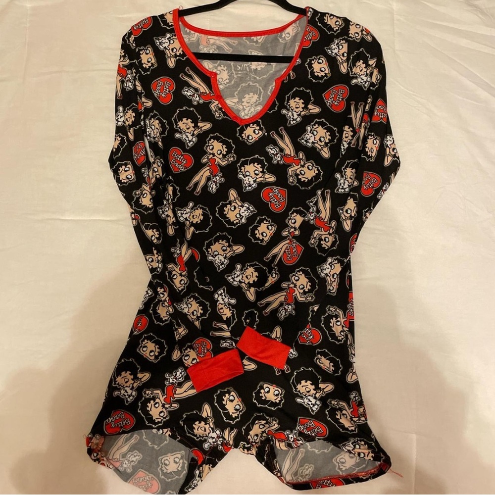 Cartoon Print Pajama Set in Black and Red